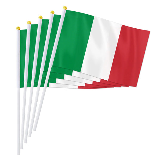 Drapeau à main de l'Italie