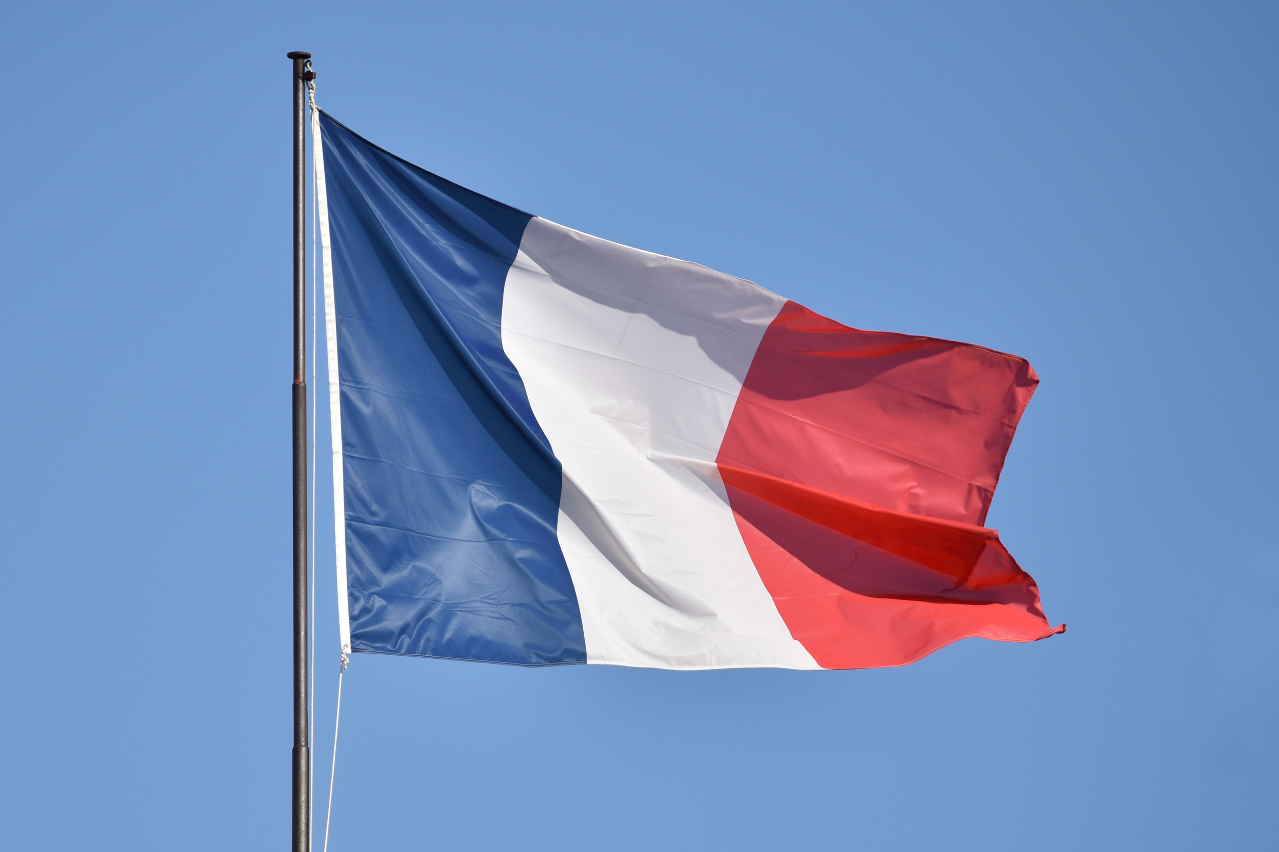 drapeau de la france qui flotte